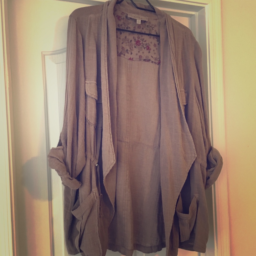 Torrid Gauze anorak-style layering piece size 4